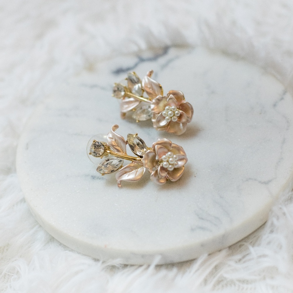 Blush pink flower Earrings